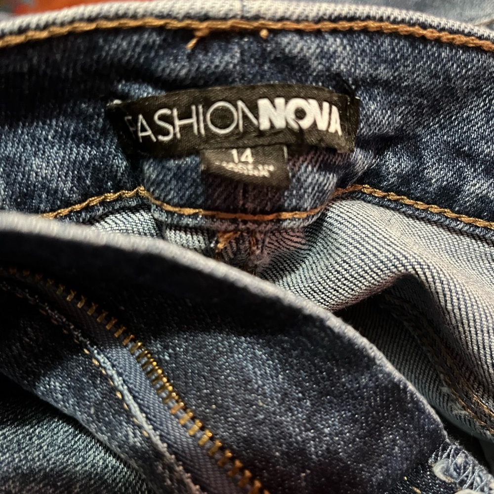 Fashion nova jeans